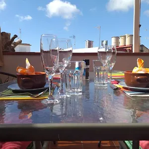 Olivia , Sitges España